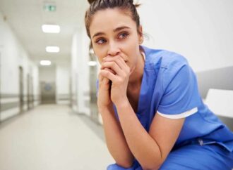 Genel Sağlık-İş’ten Sağlık Çalışanlarının Sorunları Ortaya Koyan Araştırma