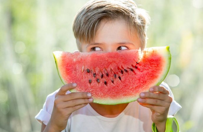 Yaz Aylarında Çocuklar İçin 10 Beslenme Önerisi